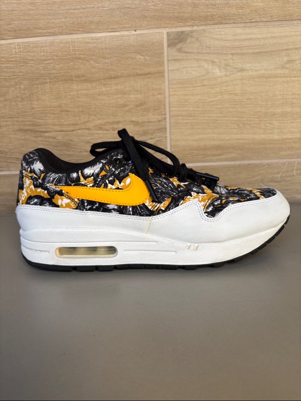 Nike Air Max 1 Premium Floral Black Yellow Women’s Sneakers Size 9 EUC